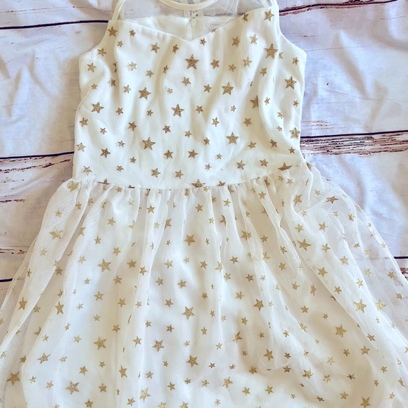 Gorgeous 2 piece dress and fur capelet from The Children’s Place - Picture 5 of 12